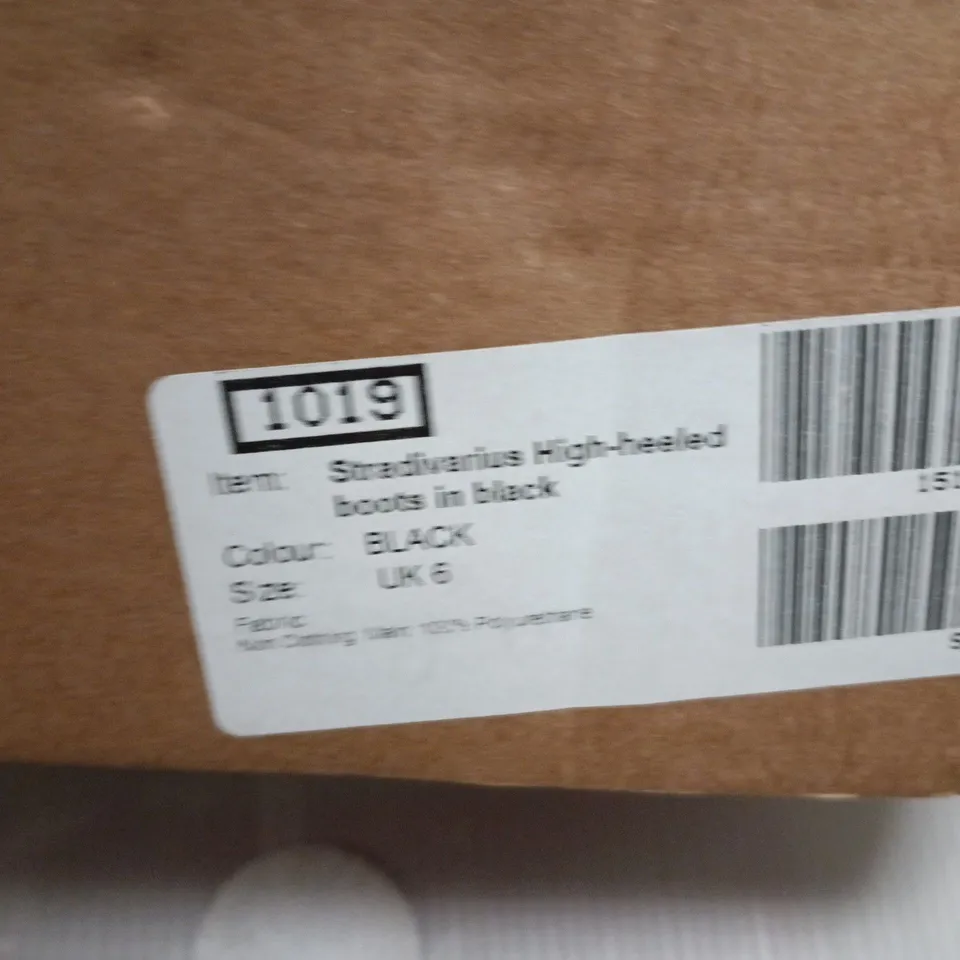 STRADIVARIUS HIGH-HEELED KNEE-HIGH BOOTS IN BLACK – UK 6