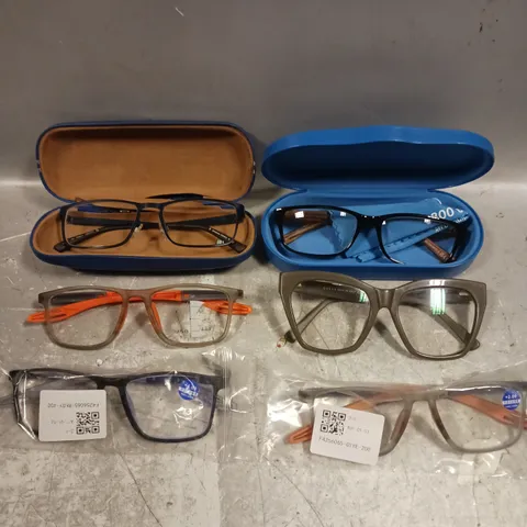 APPROXIMATELY 15 ASSORTED GLASSES/SUNGLASSES IN VARIOUS DESIGNS 