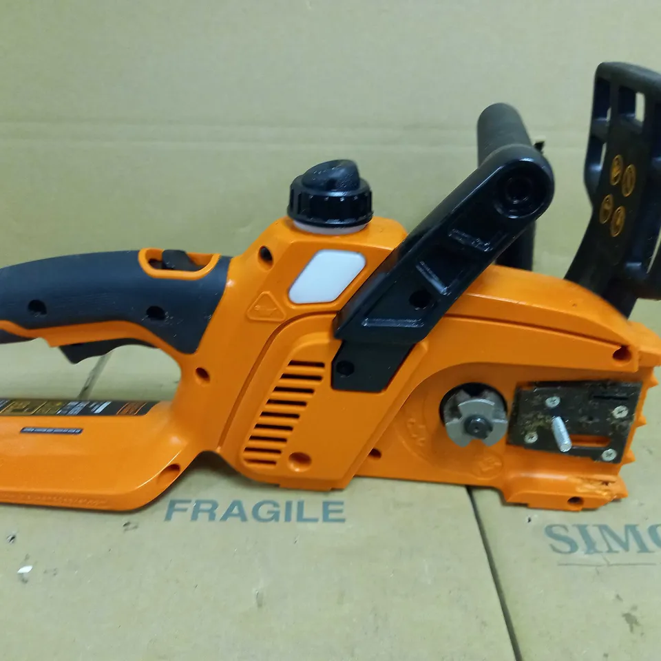 BLACK & DECKER 25CM CHAINSAW - BODY ONLY