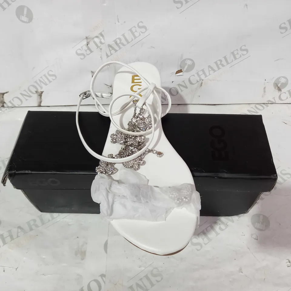 BOXED PAIR OF EGO LONGFELLOW SANDALS IN WHITE WITH JEWELLED BUTTERFLIES UK SIZE 7