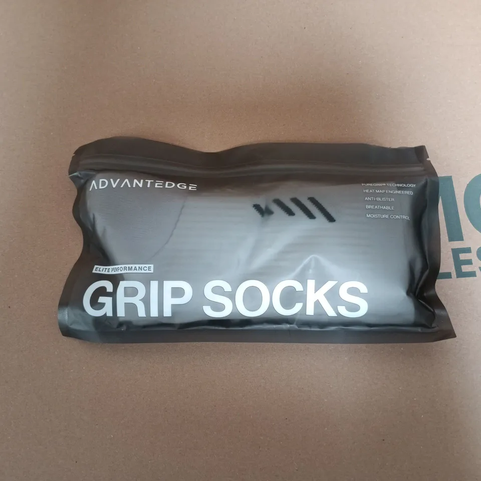 BAGGED ADVANTEDGE GRIP SOCKS IN WHITE - LARGE