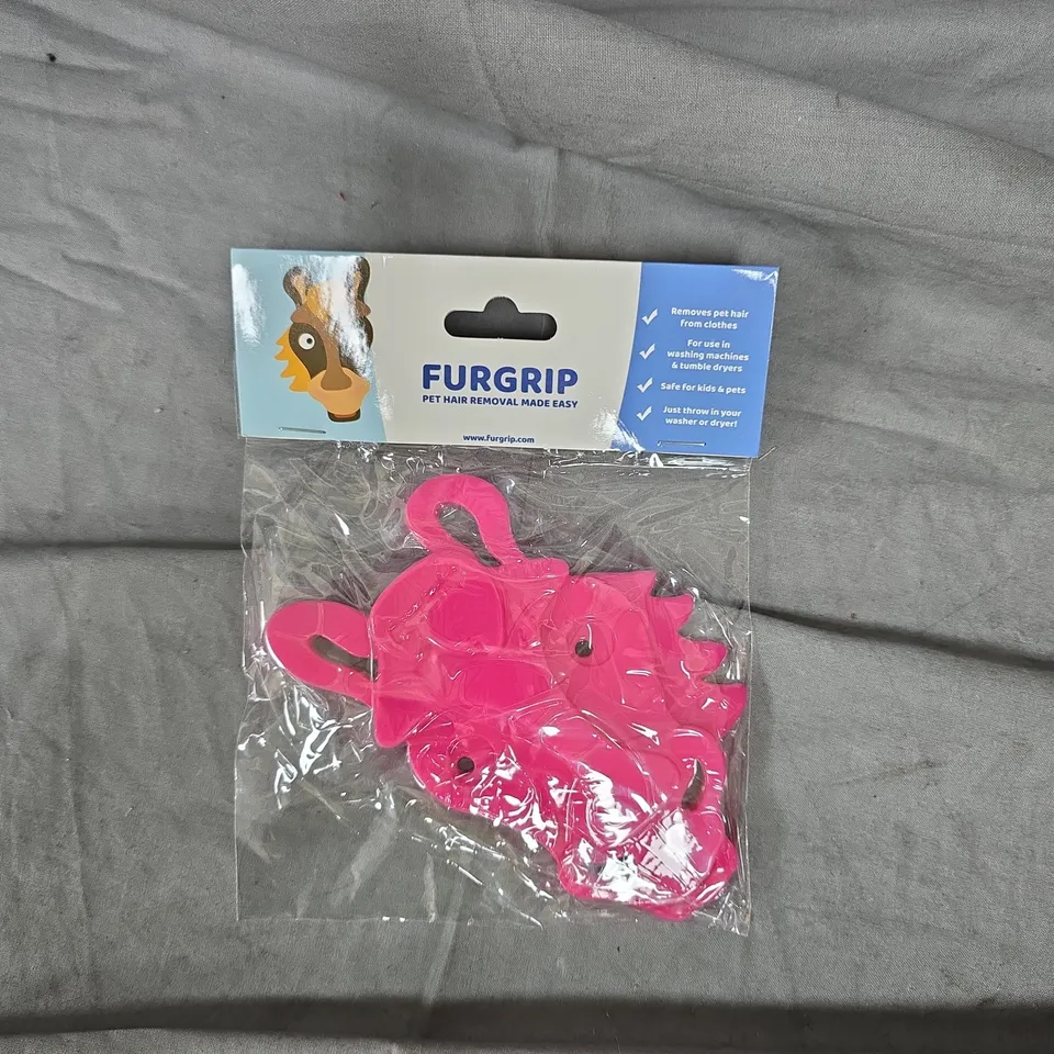 APPROXIMATELY 160 FURGRIP LAUNDRY PET HAIR REMOVERS - HORSE