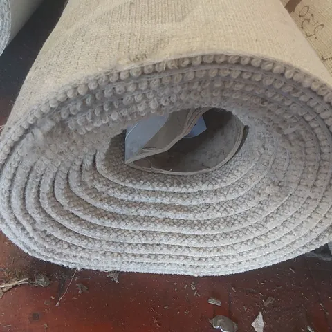 ROLL OF QUALITY DISCOVERY SCOUT CARPET - APPROXIMATELY 5 x 5.69m