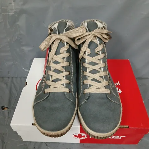 BOXED PAIR OF REIKER FLEECE LINING SHOES - UK SIZE 7.5