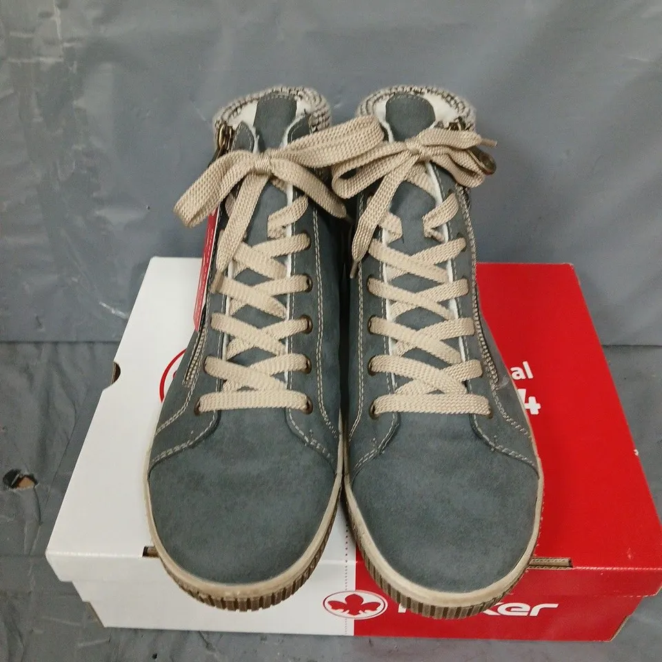 BOXED PAIR OF REIKER FLEECE LINING SHOES - UK SIZE 7.5