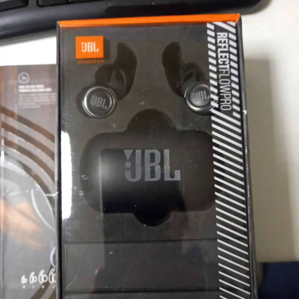JBL REFLECT FLOW PRO WIRELESS IN-EAR HEADPHONES