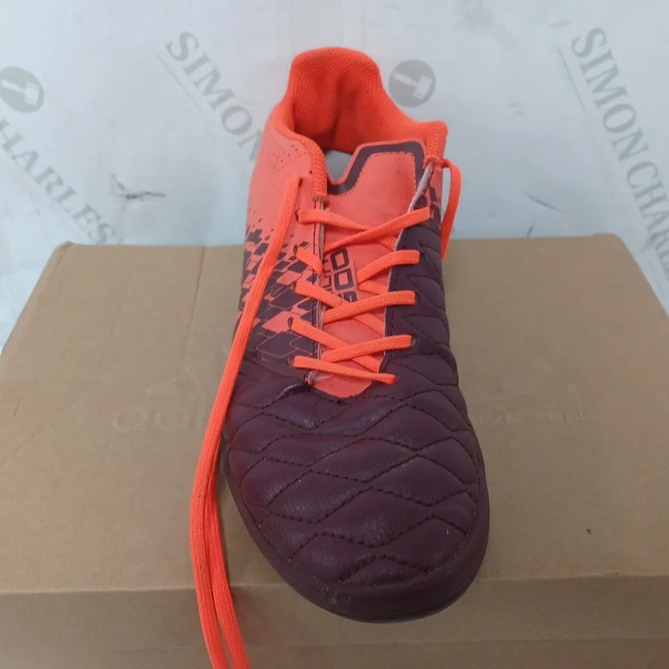 KIPSTA AGILITY 500 IN ORANGE/BROWN - UK 7