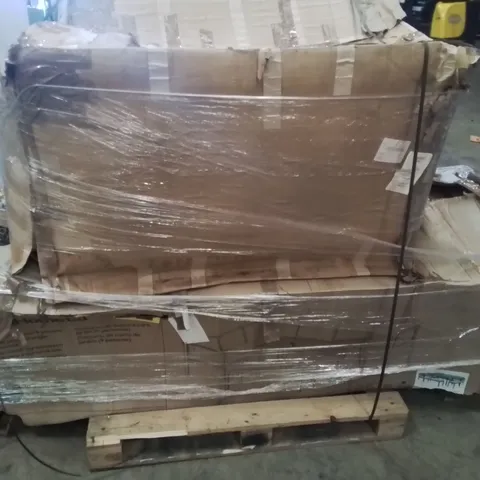 PALLET CONTAINING GARDEN FURNITURE PARTS