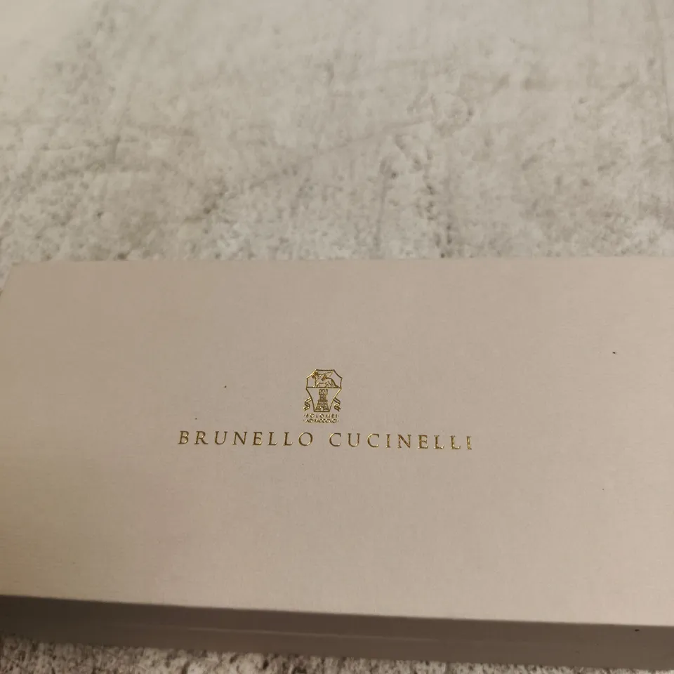 BRUNELLO CUCINELLI SUNGLASSES – BLACK FRAME WITH BROWN LENSES 