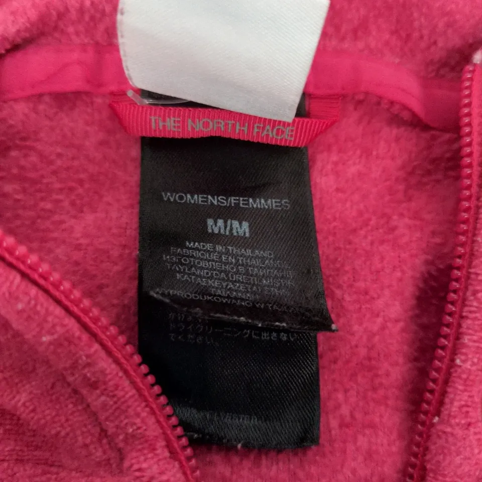 THE NORTH FACE WOMEN'S PINK HOODED FLEECE JACKET – SIZE M