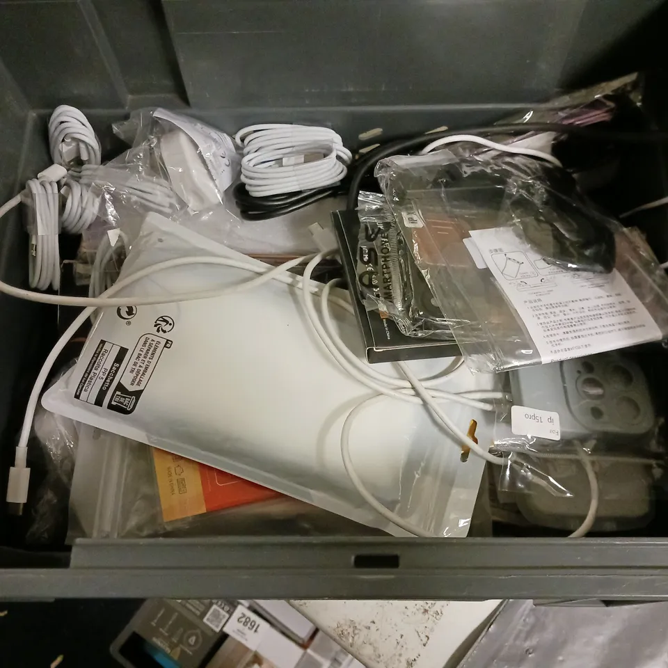 LOT OF ASSORTE DMOBILE PHONE ACCESSORIES TO INCLUDE CASES, CHARGE CABLES AND SCREEN PROTECTORS