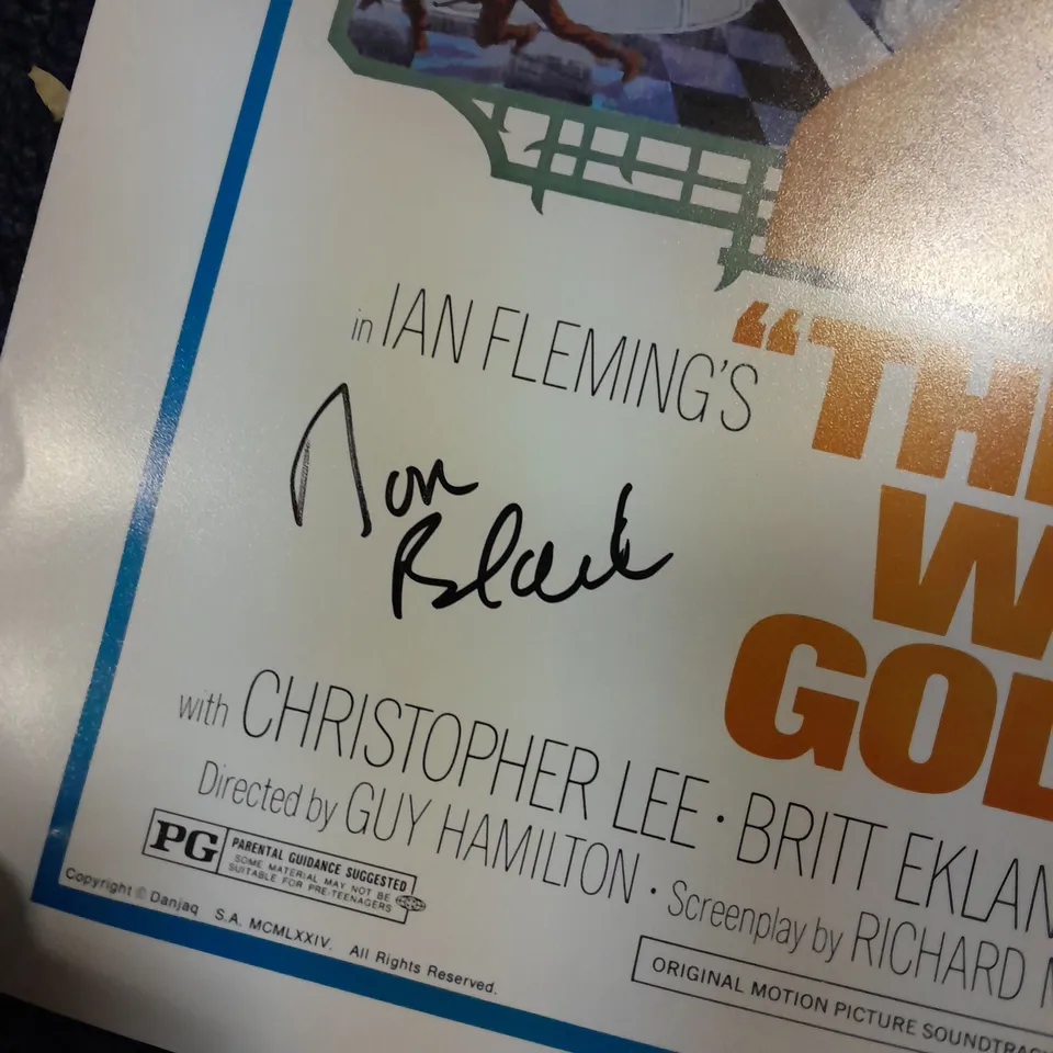 JAMES BOND THE MAN WITH THE GOLDEN GUN SIGNED MOVIE ART POSTER 