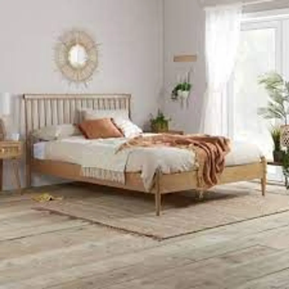 BOXED 150CM SCANDI SPINDLE BED OAK 2 BOXES