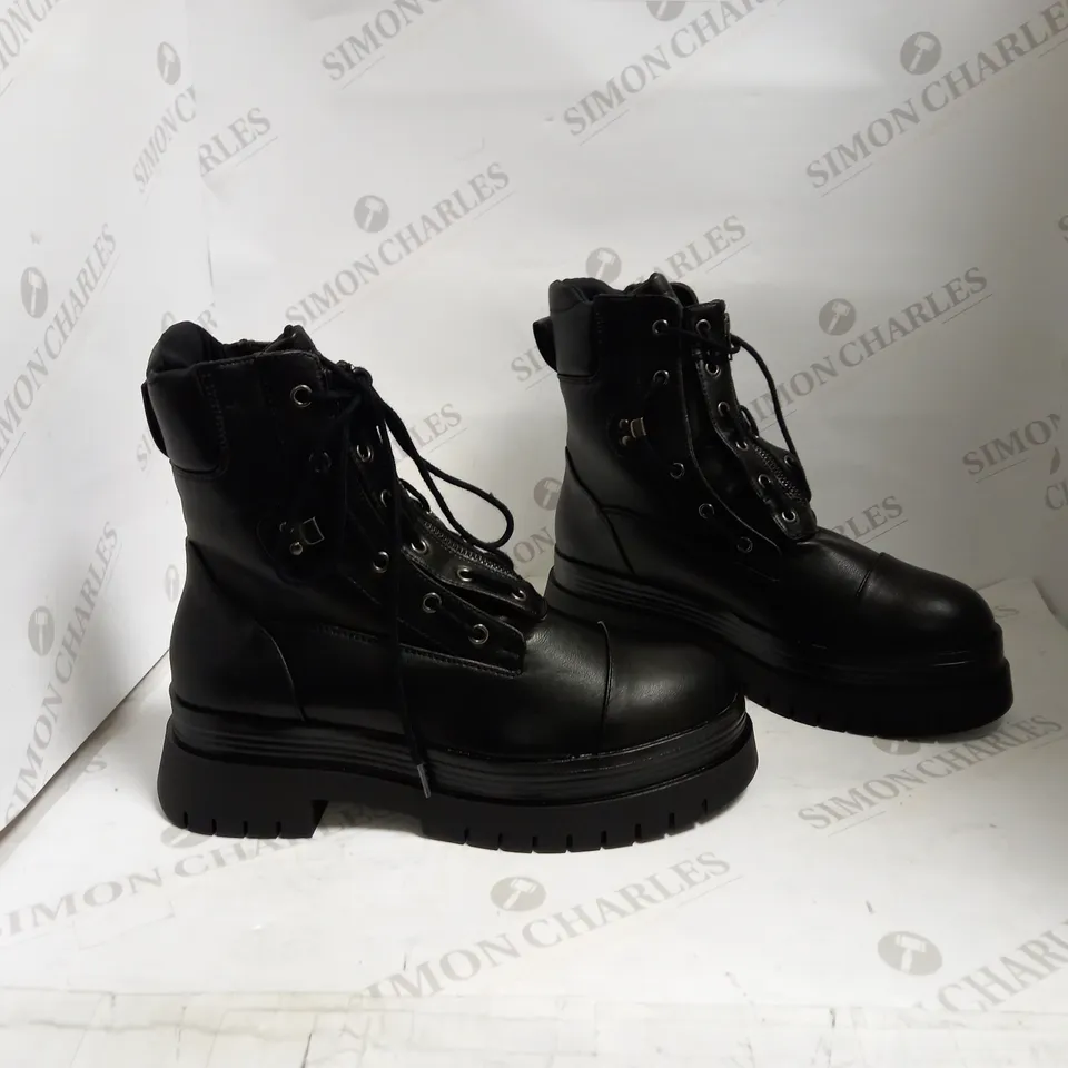 PRETTYLITTLETHING BLACK MU MULTI LACE UP DETAIL DOUBLE CONTRAST SOLE HIKER BLACK - 8 