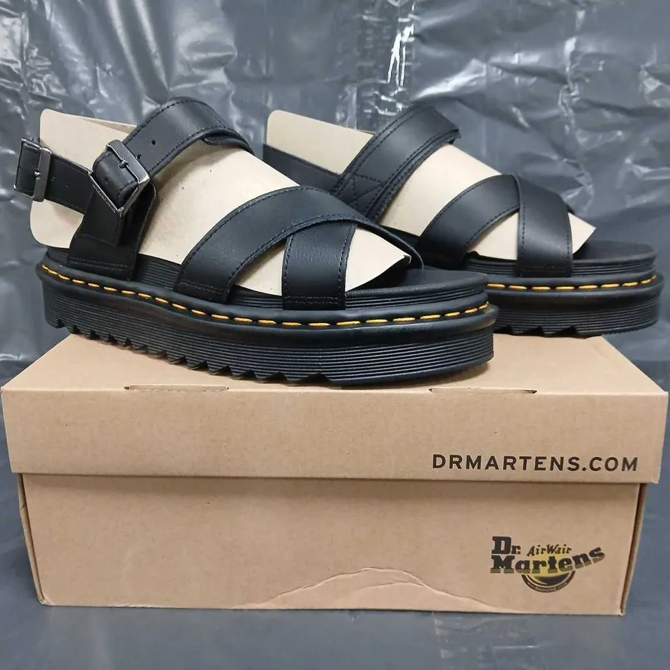 BOXED PAIR OF DR MARTENS VOSS II OPEN TOE SANDALS IN BLACK SIZE UK 8