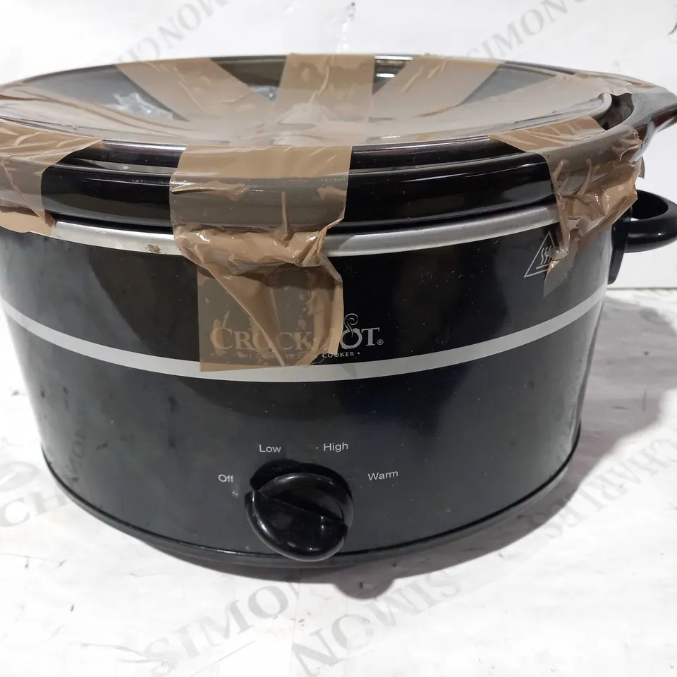CROCKPOT SLOW COOKER IN BLACK