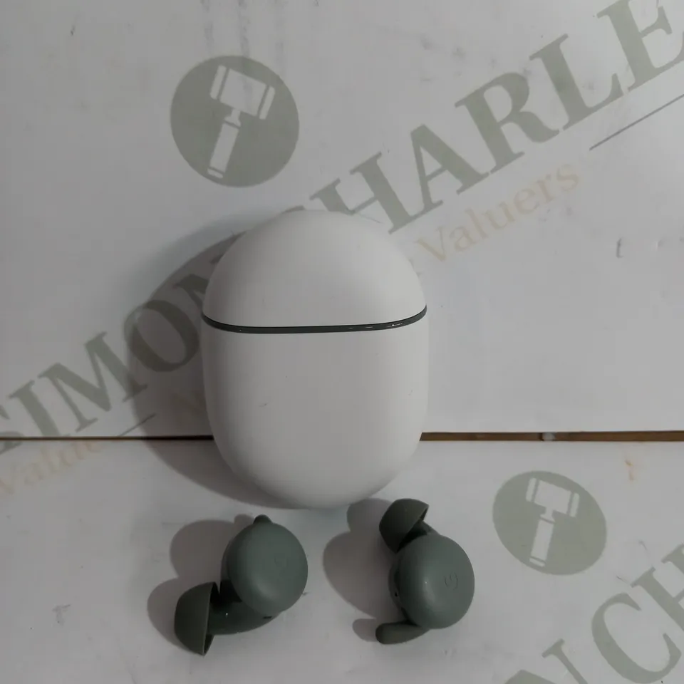 GOOGLE PIXEL BUDS GREEN