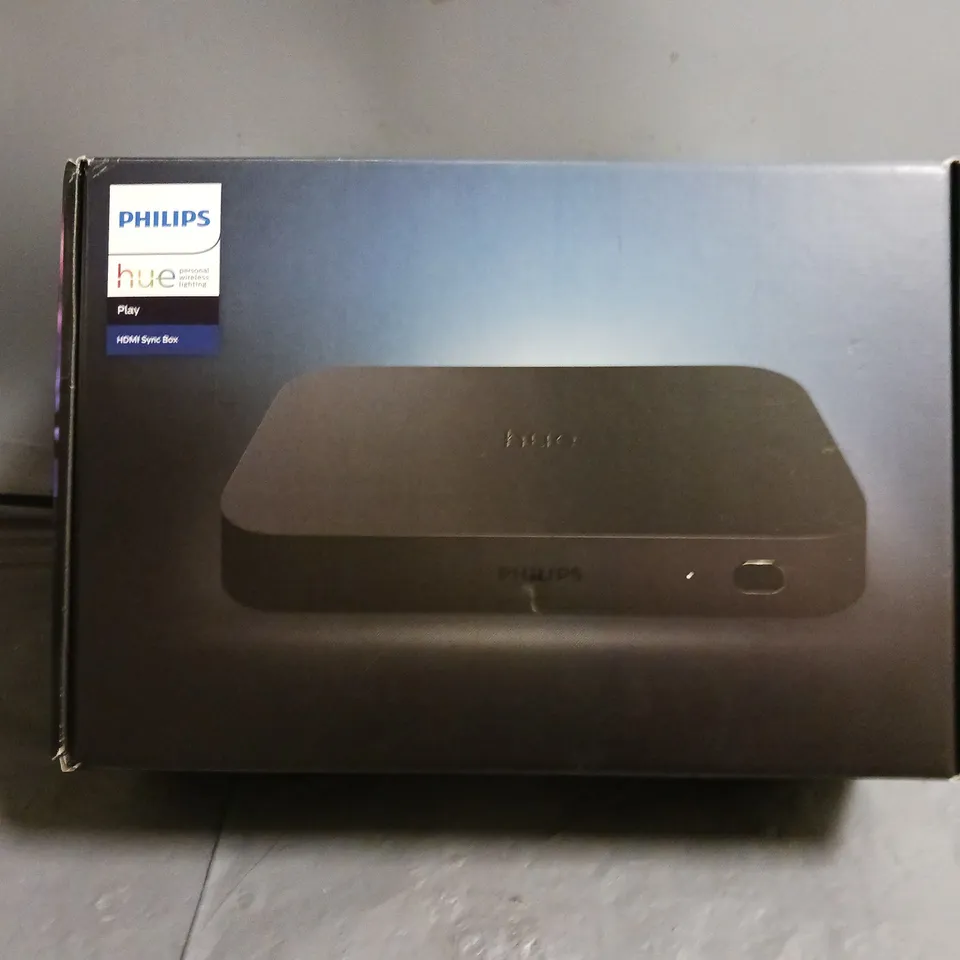 BOXED PHILIPS PLAY HDMI SYNC BOX