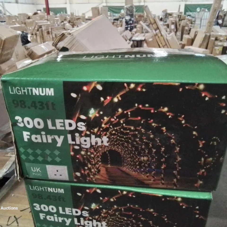 BOXED 300 FAIRY LIGHTS SET.