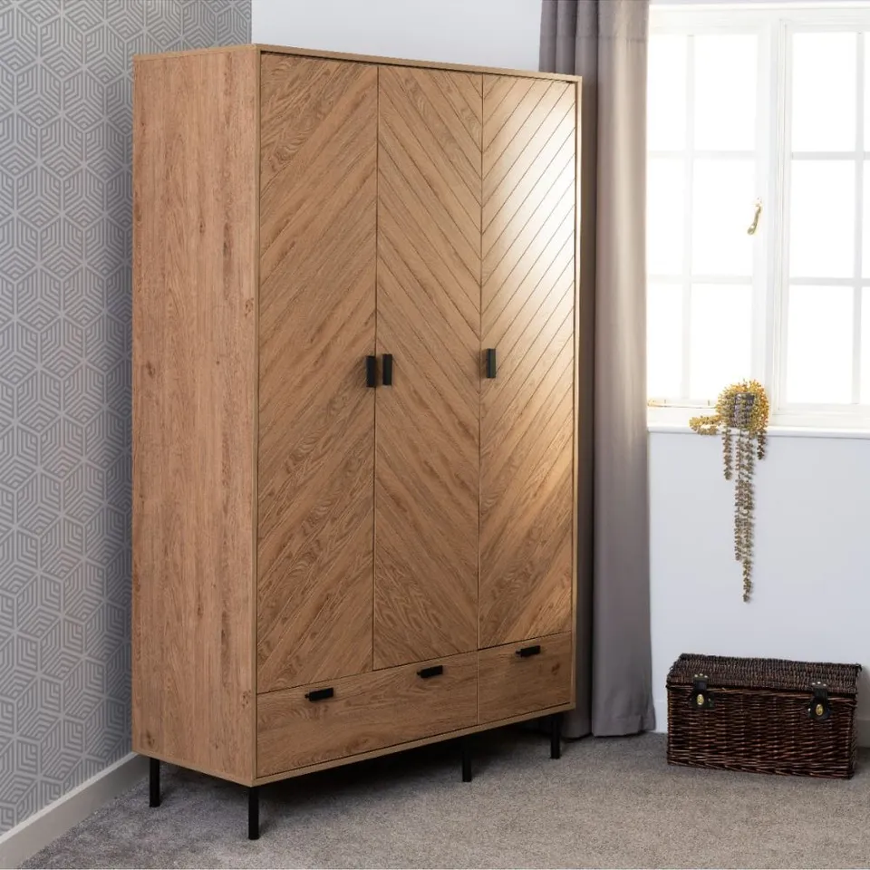 BOXED LEON 3 DOOR 2 DRAWER WARDROBE - MEDIUM OAK EFFECT (3 BOXES)