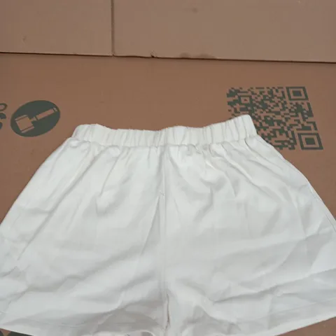 CRAZY DIZZY WHITE SHORTS – SIZE S