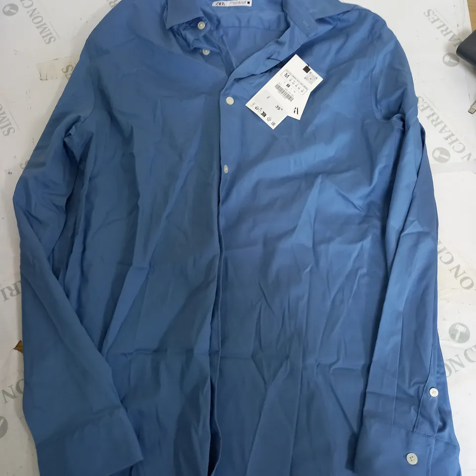 ZARA LONG SLEEVE SHIRT IN LIGHT BLUE - MEDIUM