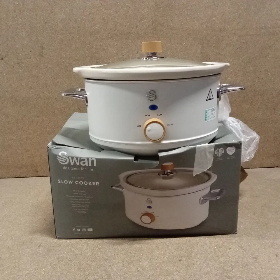 BOXED SWAN 3.5L SLOW COOKER