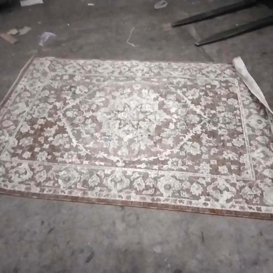 STILLAGE OF APPROXIMATELY 20 XL DESIGNER RUGS