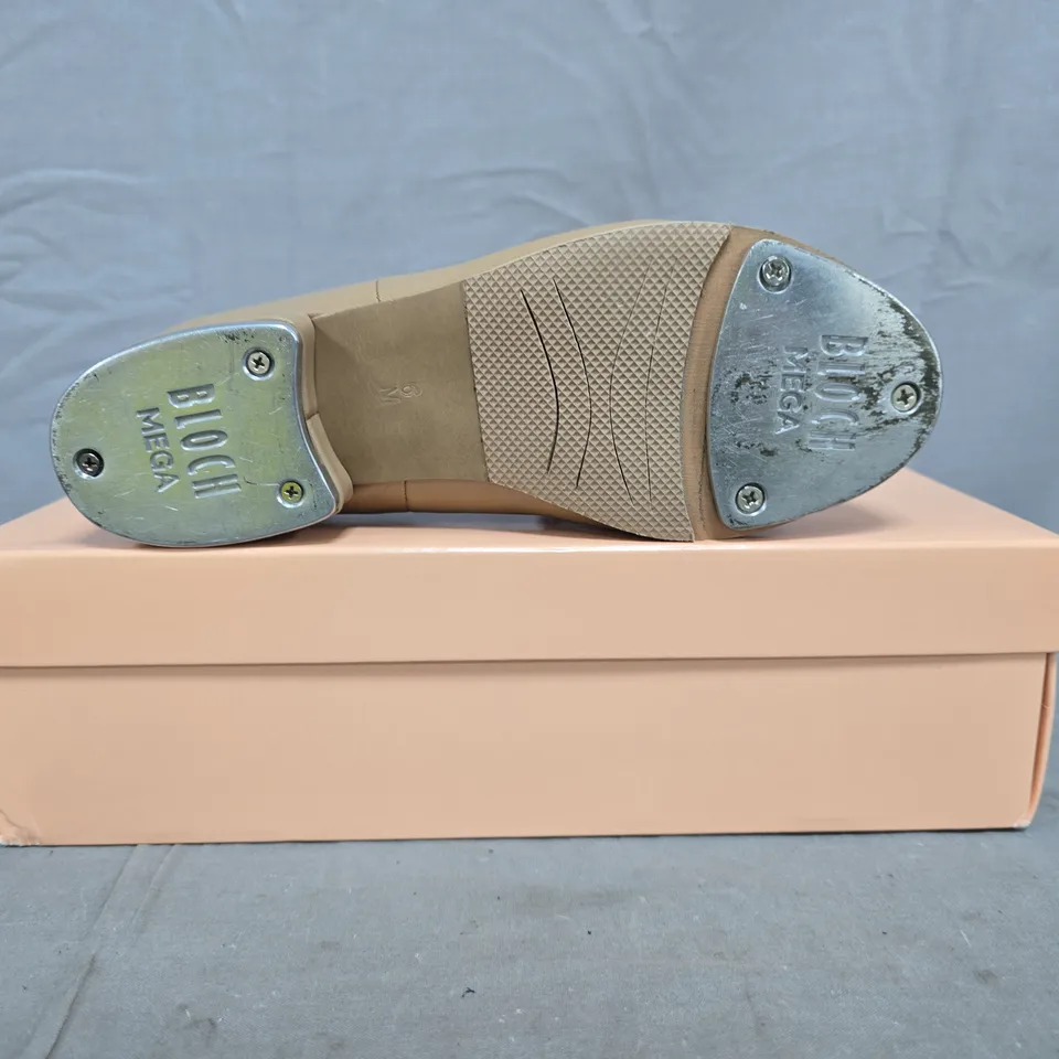 BOXED PAIR OF BLOCH TAP DANCE SHOES IN BROWN SIZE UK ADULT 3