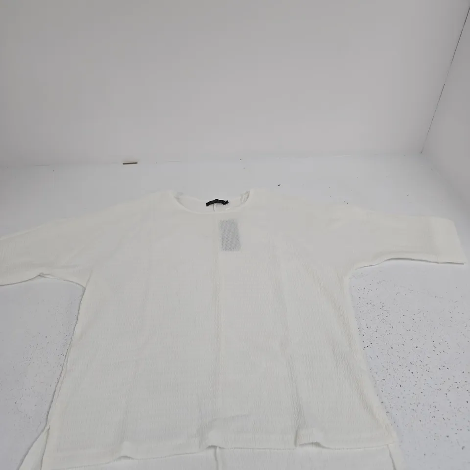 SUGAR CRISP LADIES TEXTURE DOLMAN TOP – SIZE S (WHITE)