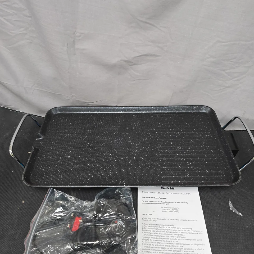 ELECTRIC GRILL PAN – RECTANGULAR, NON-STICK SPECKLED SURFACE, SIDE HANDLES