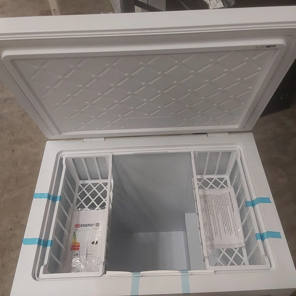 LOGIK L198CFW23 CHEST FREEZER - WHITE