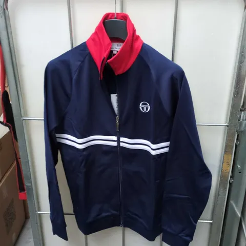 BOX OF APPROXIMATELY 25 ASSORTED CLOTHING ITEMS TO INCLUDE: BLUE JUMPER AND BROWN CHINOS