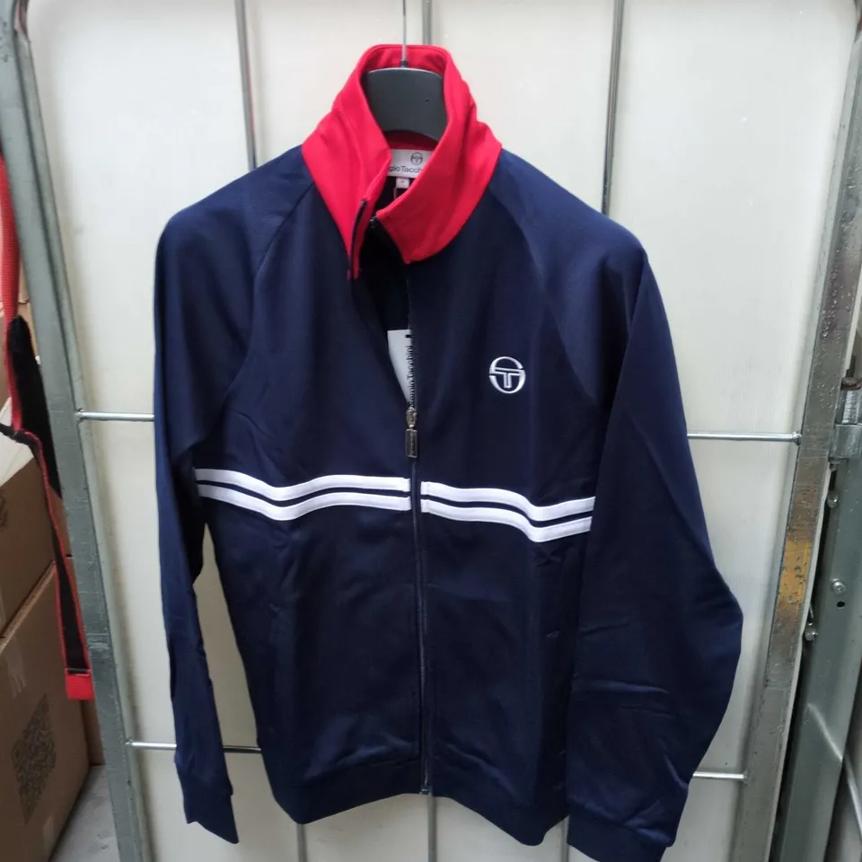 BOX OF APPROXIMATELY 25 ASSORTED CLOTHING ITEMS TO INCLUDE: BLUE JUMPER AND BROWN CHINOS