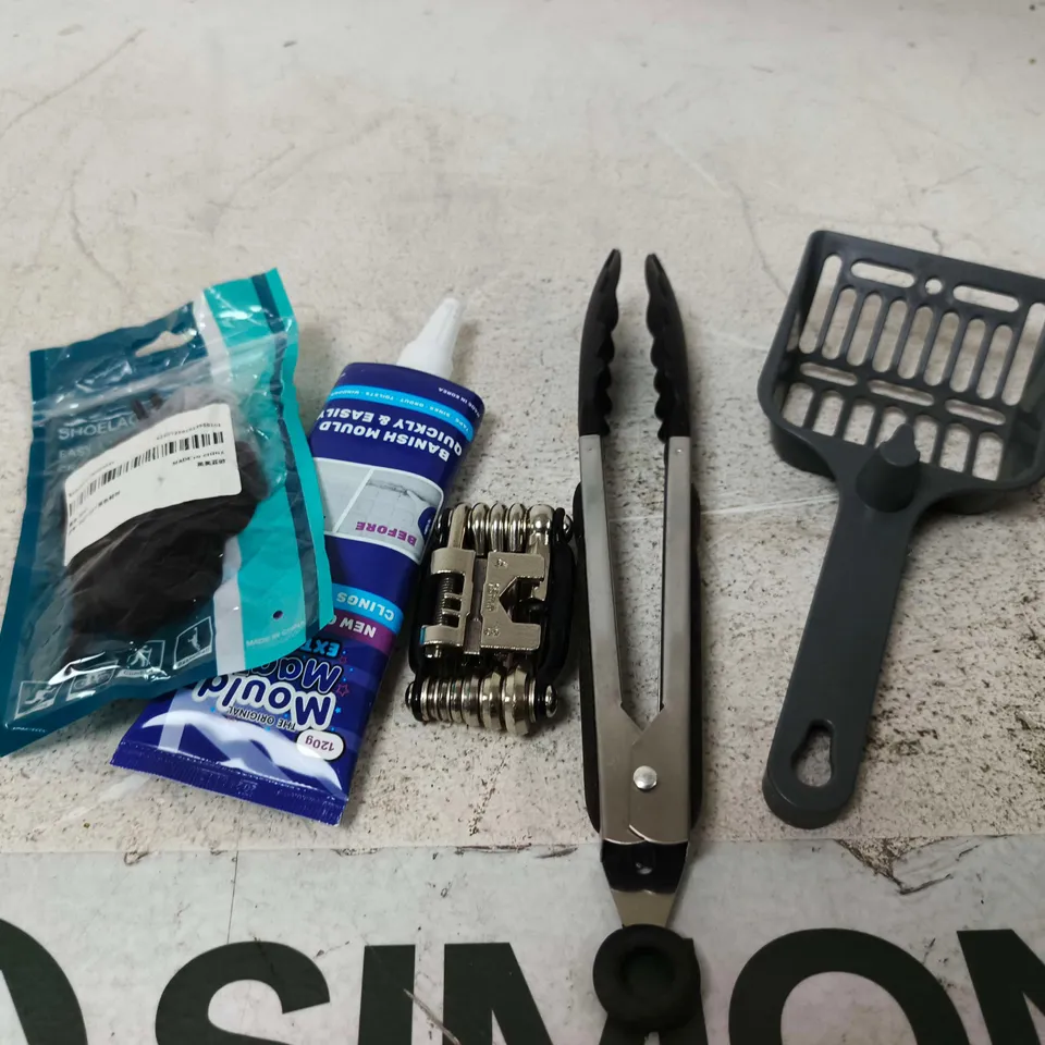 APPROXIMATELY 10 ASSORTED HOUSEHOLD PRODUCTS TO INCLUDE SHOE LACES, TOOL SET, MOULD MAGIC ETC 