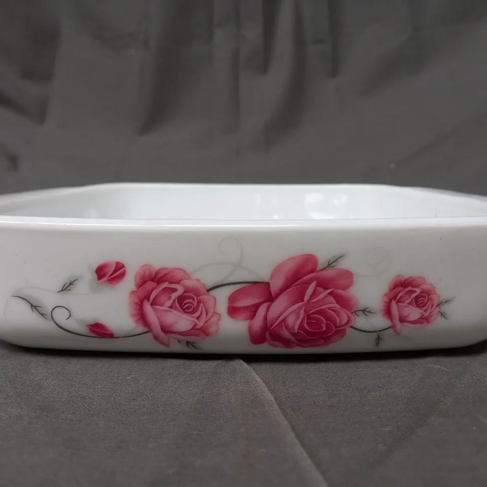 BOXED NOBEL SQUARE DISH IN WHITE W. FLORAL PRINT