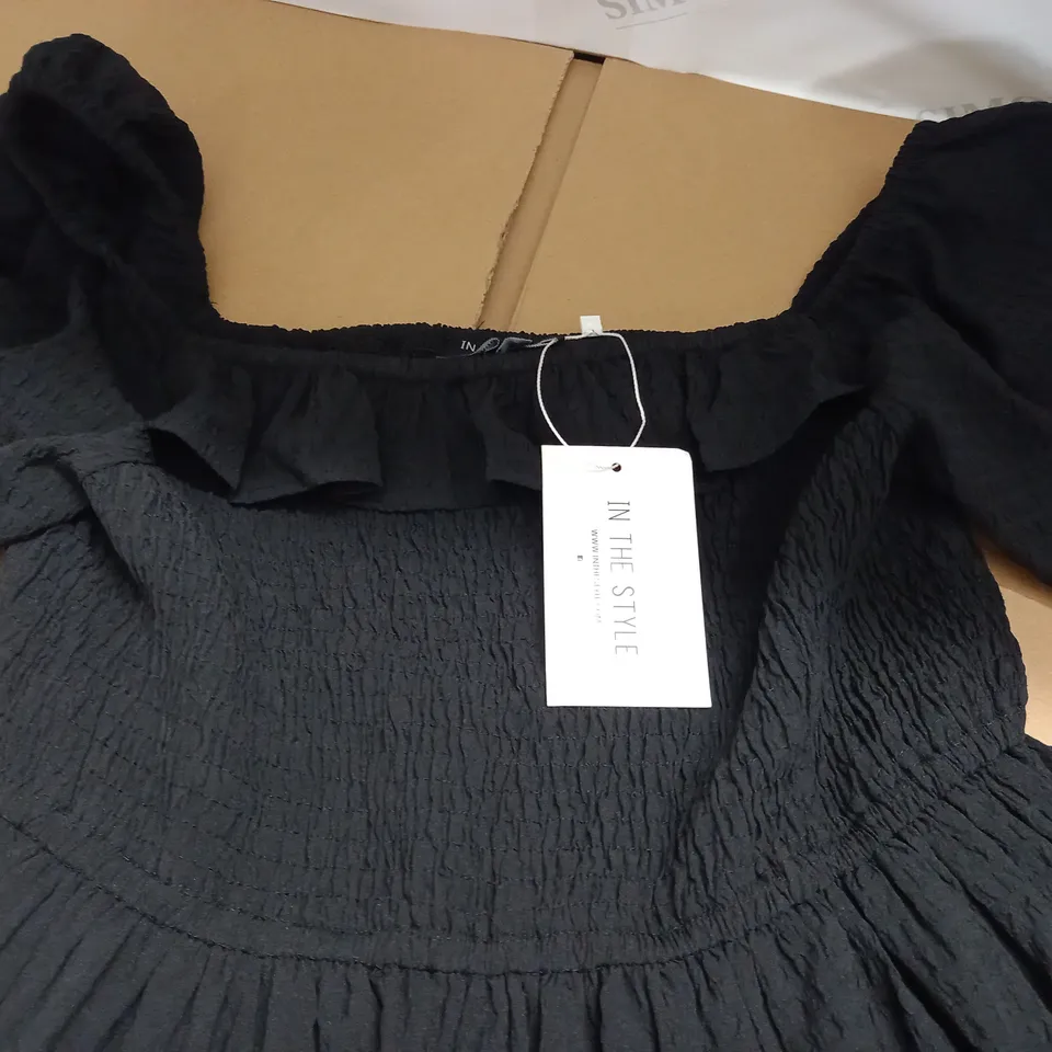 IN THE STYLE TEXTURED FRILL DETAIL SHIFT DRESS - UK 14