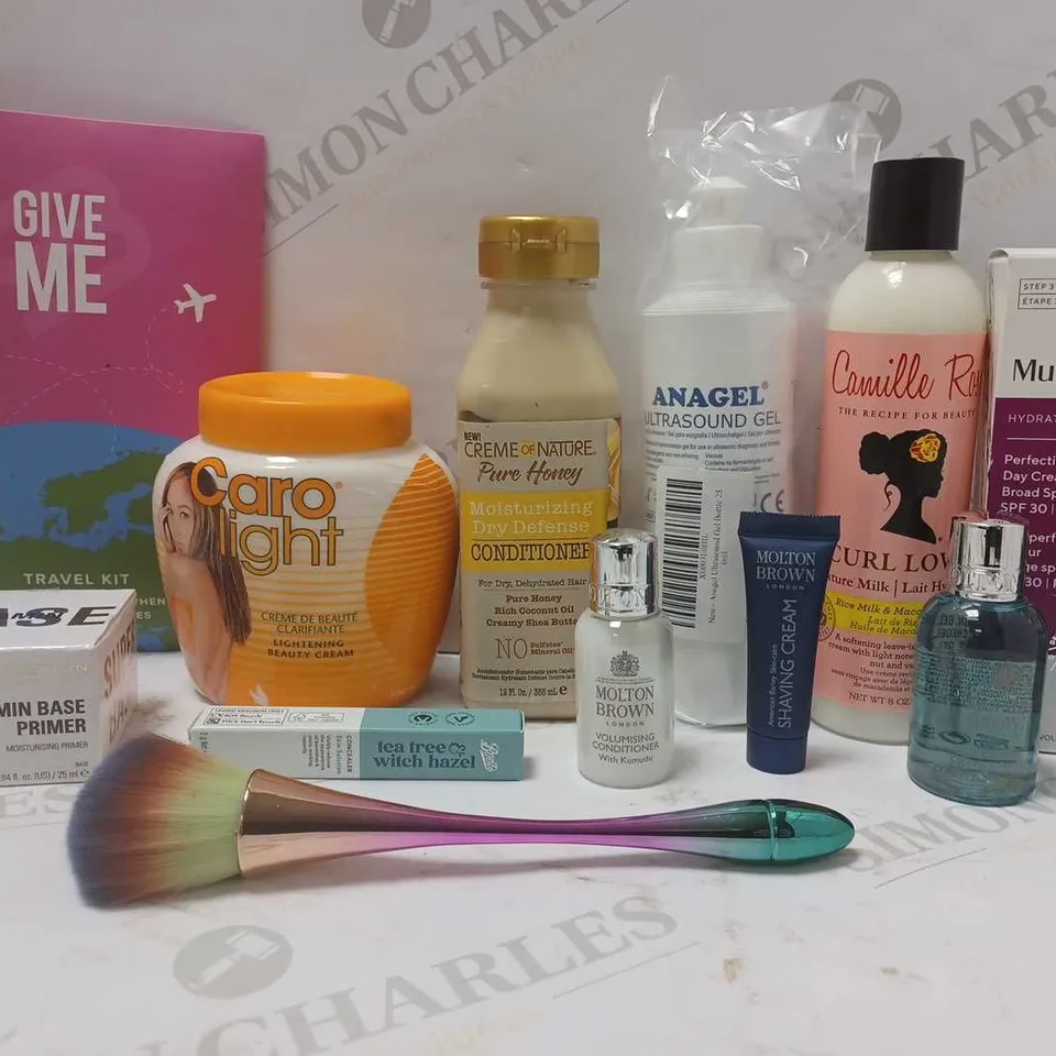 LOT OF APPROX 12 ASSORTED BEAUTY PRODUCTS TO INCLUDE REVOLUTION VITAMIN BASE PRIMER, MURAD DAY CREAM, MOLTON BROWN FOOR RESCUE, ETC 