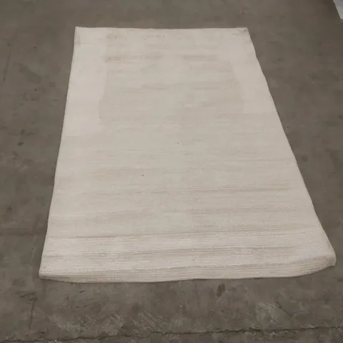 QUALITY DESIGNER AREA RUG - APPROXIMATELY 165 x 107cm