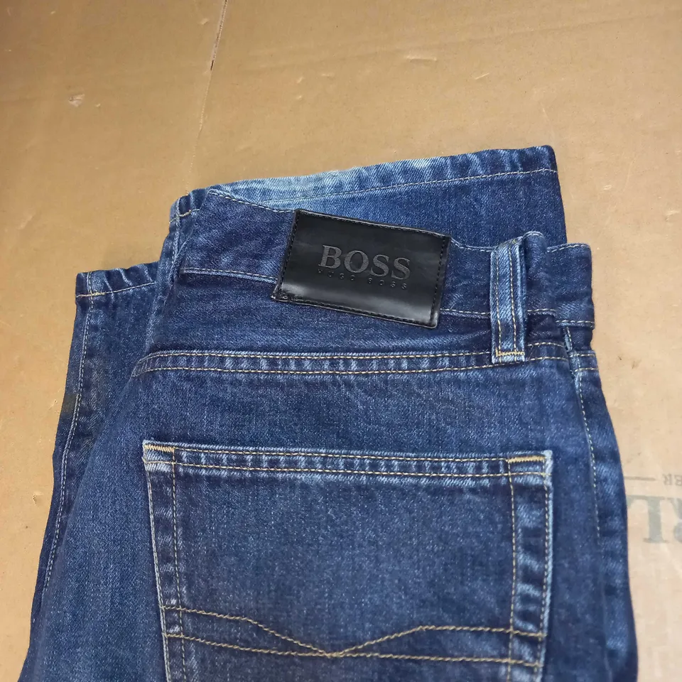 MENS HUGO BOSS STRAIGHT DENIM JEANS SIZE UNSPECIFIED