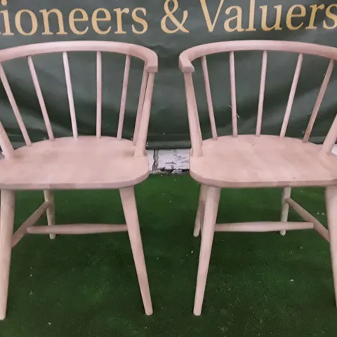 SET OF 2 OAK DINING CHAIRS