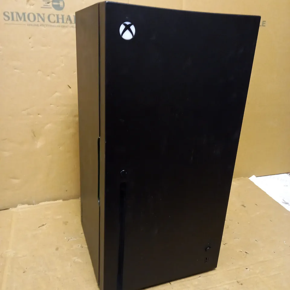 XBOX SERIES X REPLICA MINI FRIDGE THERMOELECTRIC COOLER 1.5:1