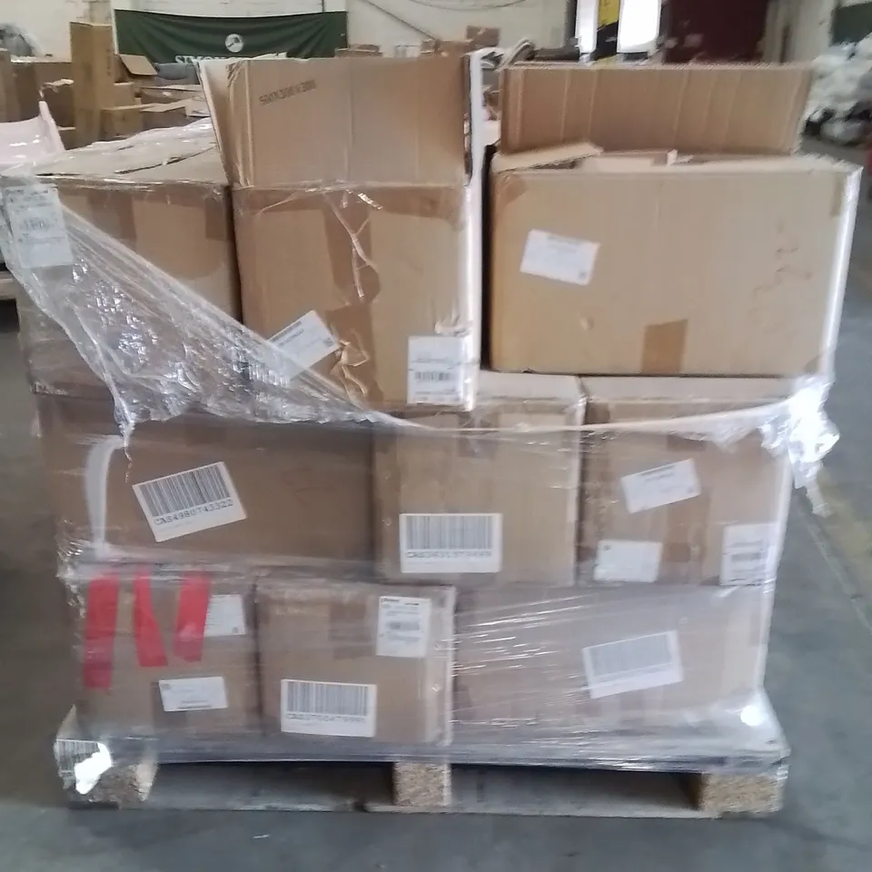 PALLET CONTAINING APPROXIMATELY 4000 DISPENSER PUMP TOP