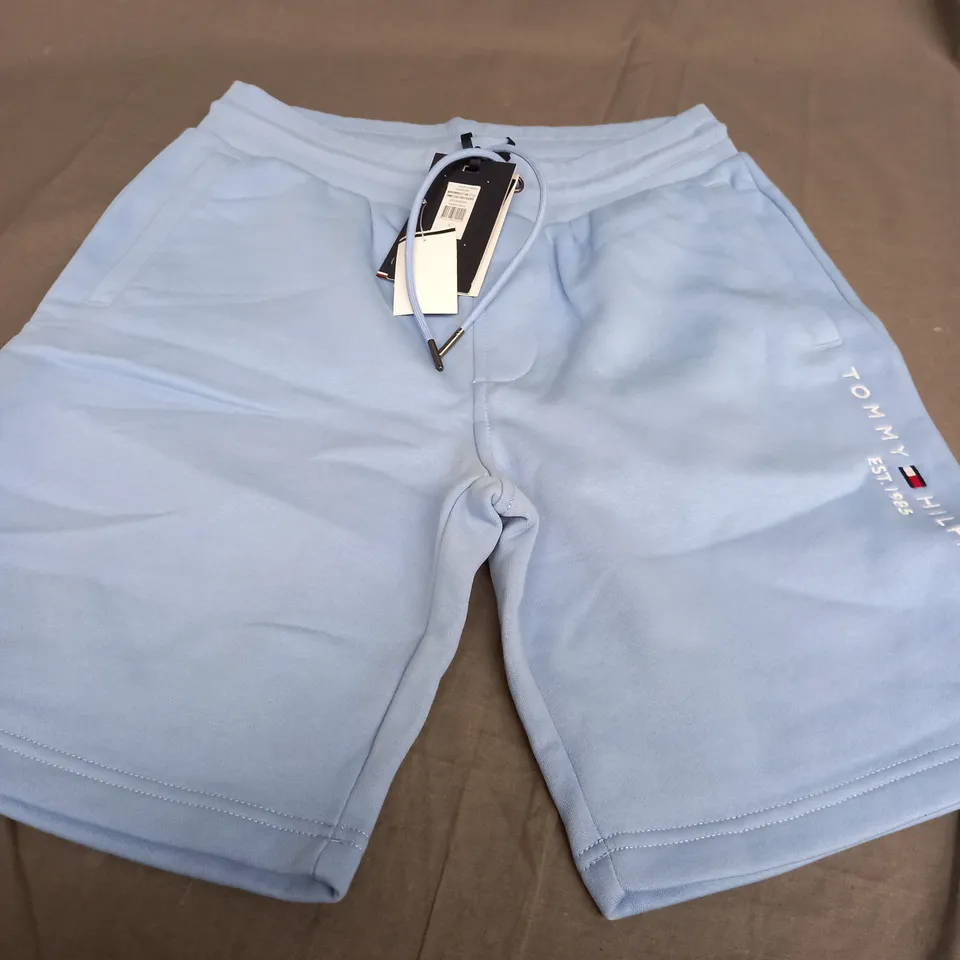 TOMMY HILFIGER LIGHT BLUE JOGGER SHORTS - SMALL
