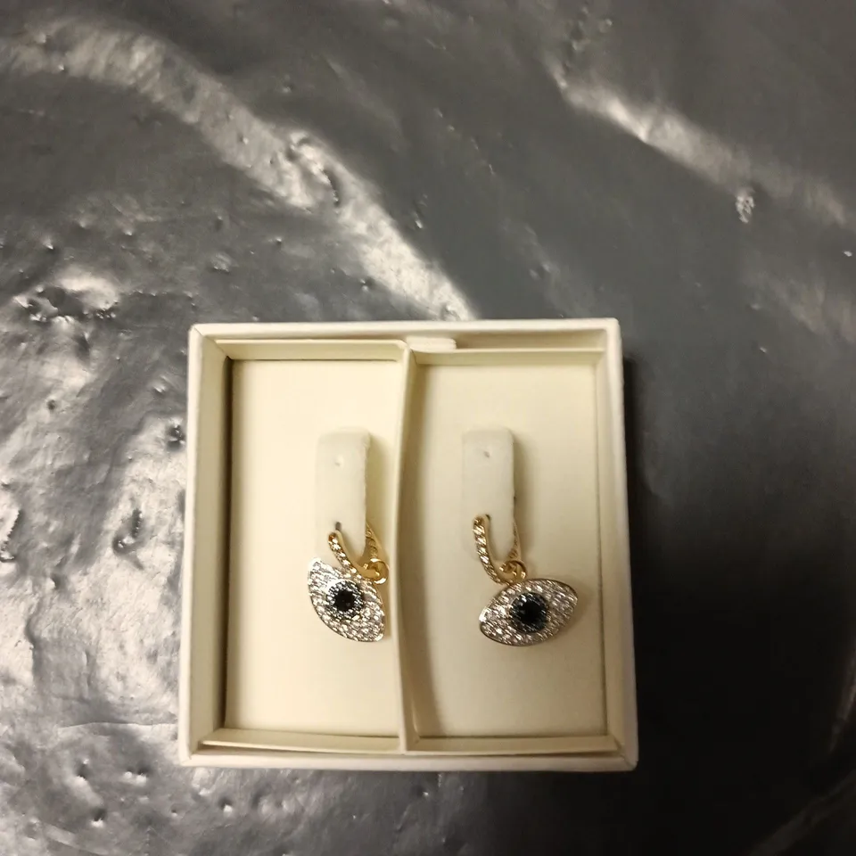 SWAROVSKI GOLD-TONE CRYSTAL DROP EARRINGS WITH BLACK CENTER STONE – BOXED