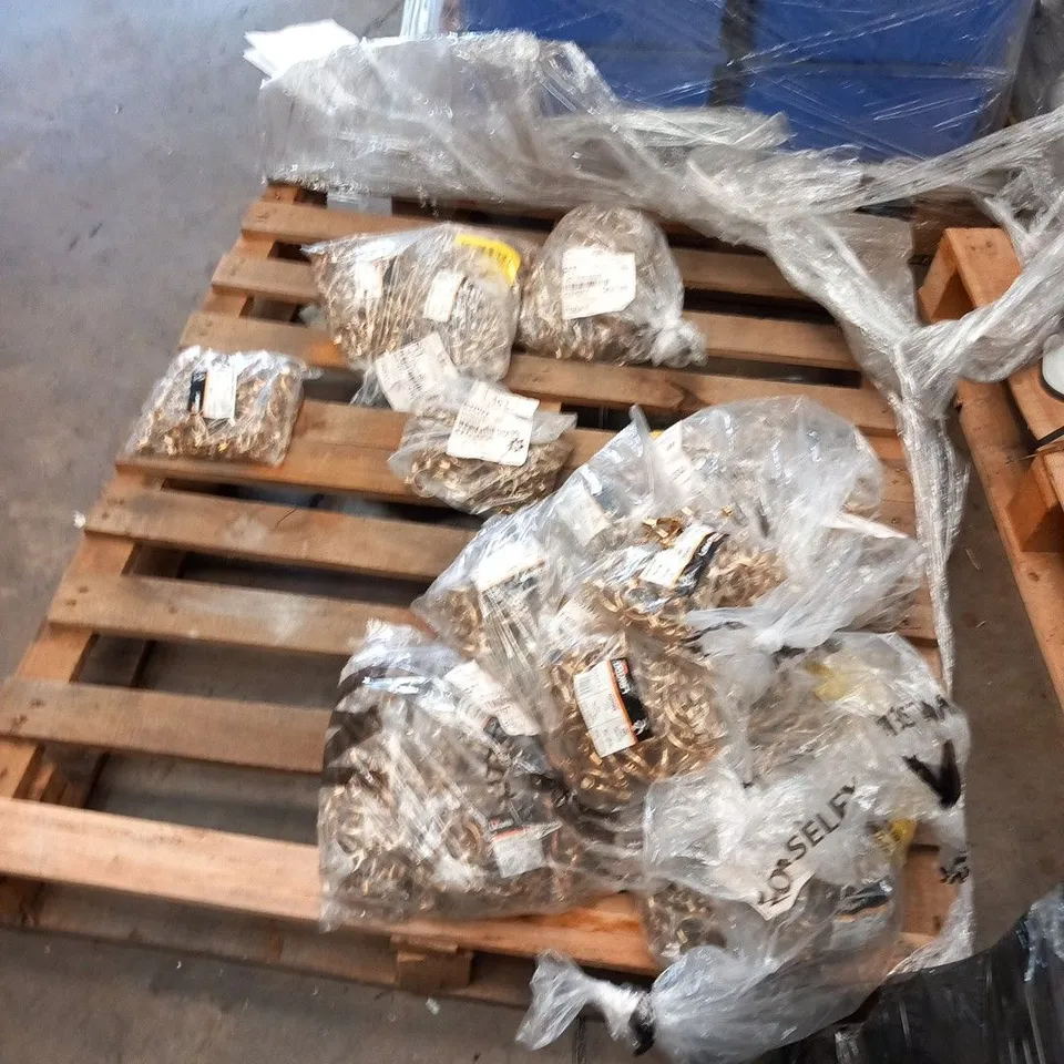 PALLET OF APPROXIMATELY 1900 LAWTON MUNSEN RINGS MUN035-M10 SIZE 35MM 