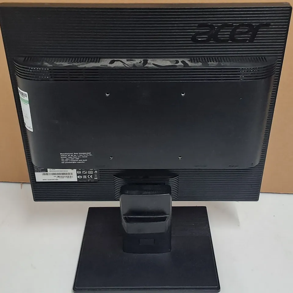 UNBOXED ACER 17" LCD MONITOR - V176L