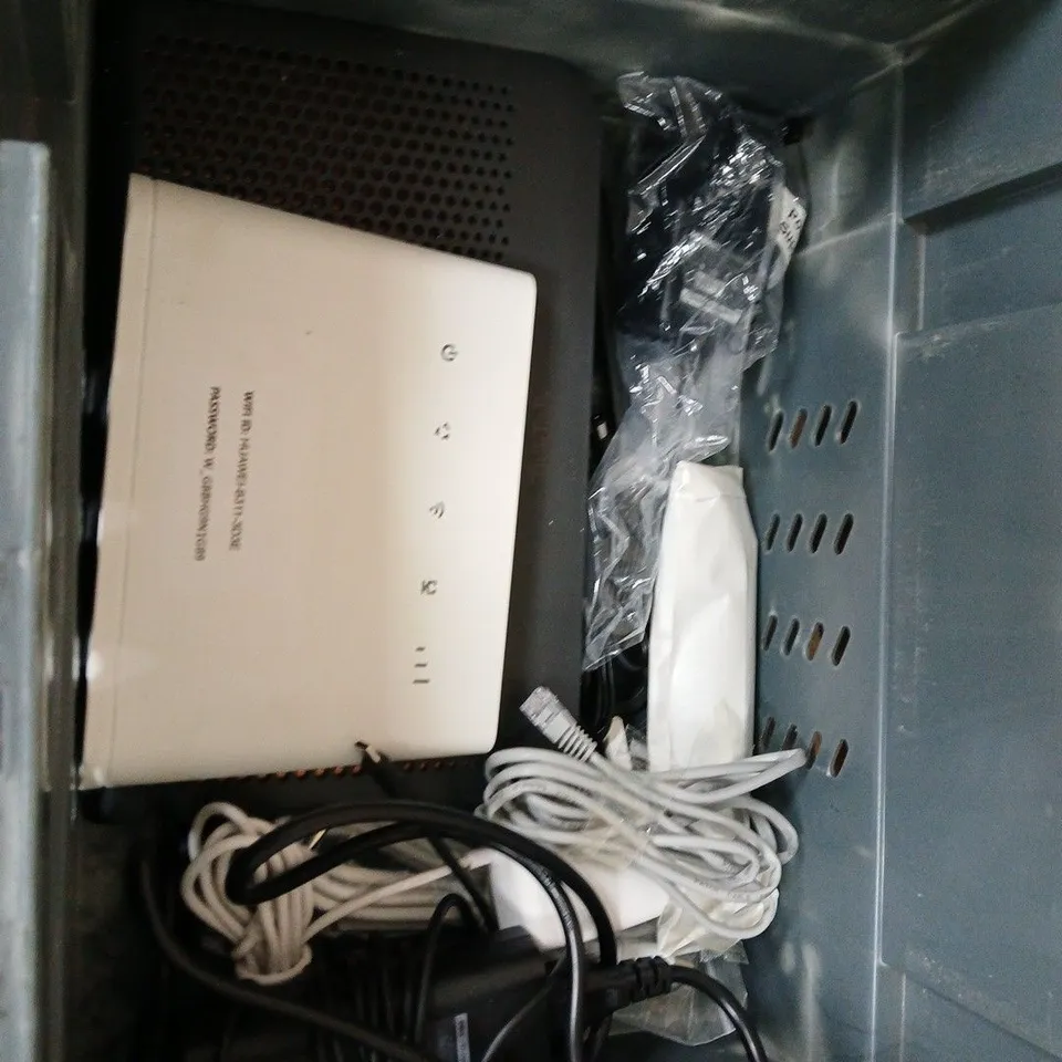 ASSORETD TOTE BOX OF ELECTRICALS INCLUDES DOJO CARD READER, WIFI ROUTER , CABLES ECT APPROXIMATLEY 10 ITEMS