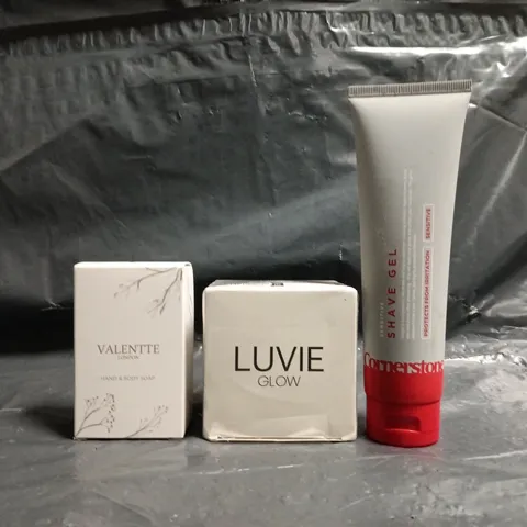 APPROXIMATELY 20 ASSORTED COSMETIC ITEMS TO INCLUDE LUVIE, VALENTTE, ETC - COLLECTION ONLY