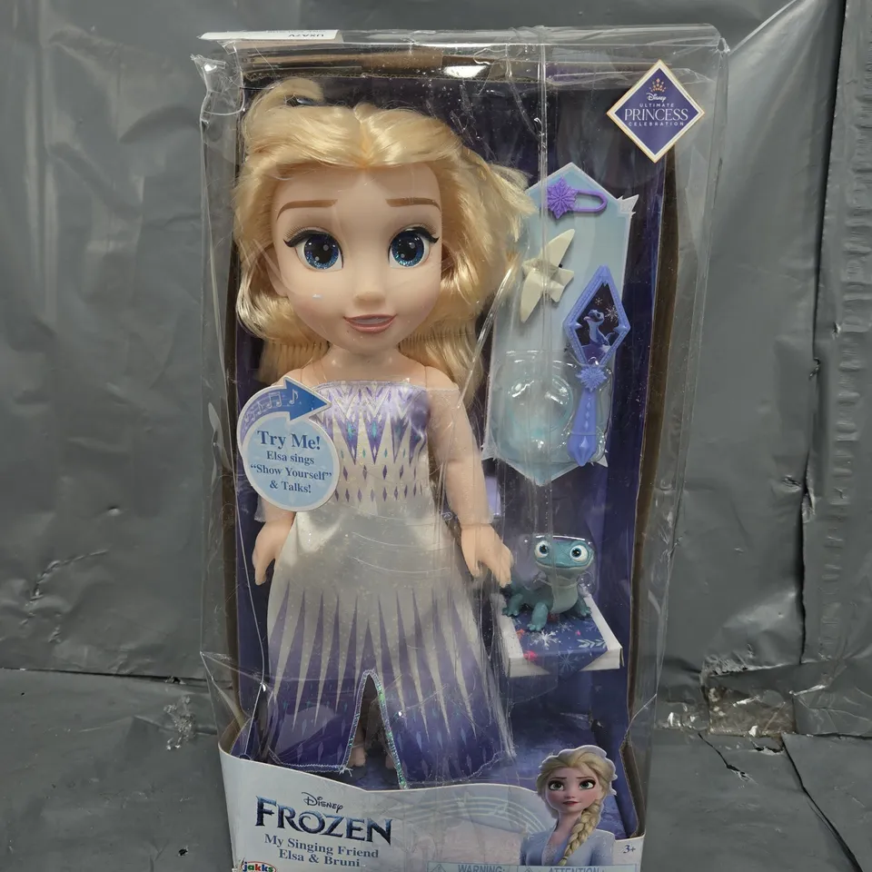 BOXED DISNEY FROZEN 2 ELSA THE SNOW QUEEN FEATURE DOLL